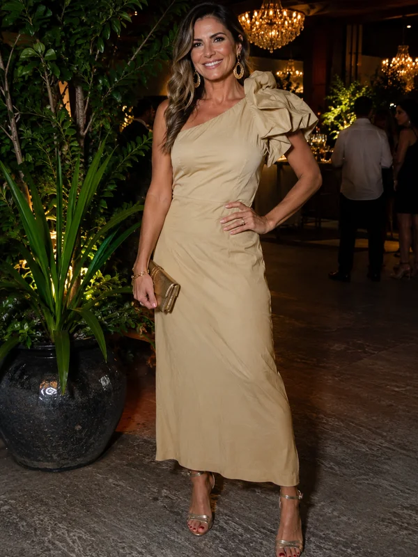 Vestido Midi Courino de Um Ombro Só