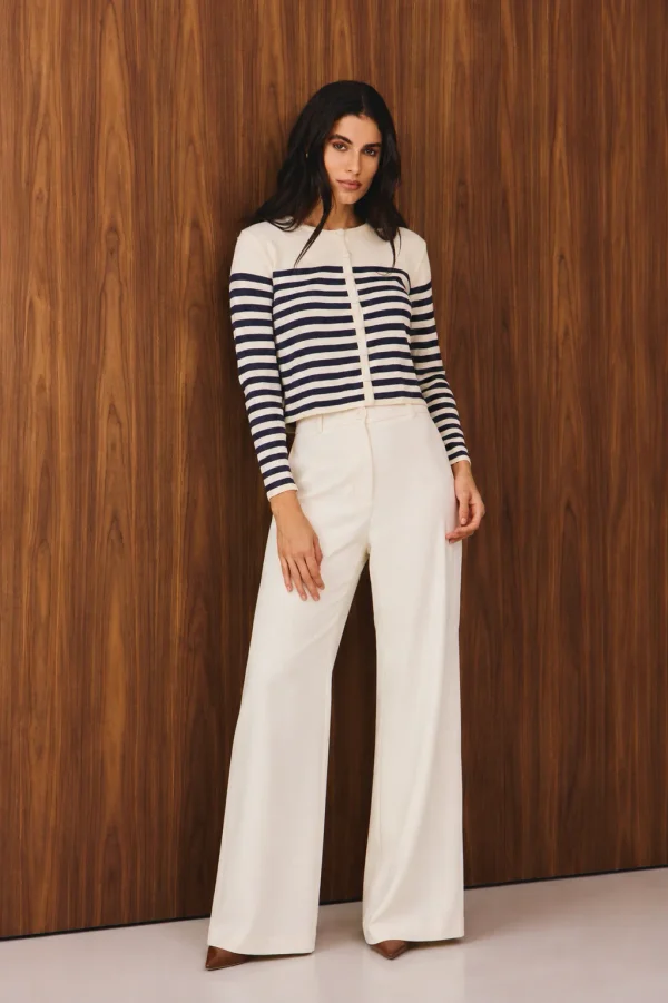 Cardigan Feminino Listrado em Tricô com Botões