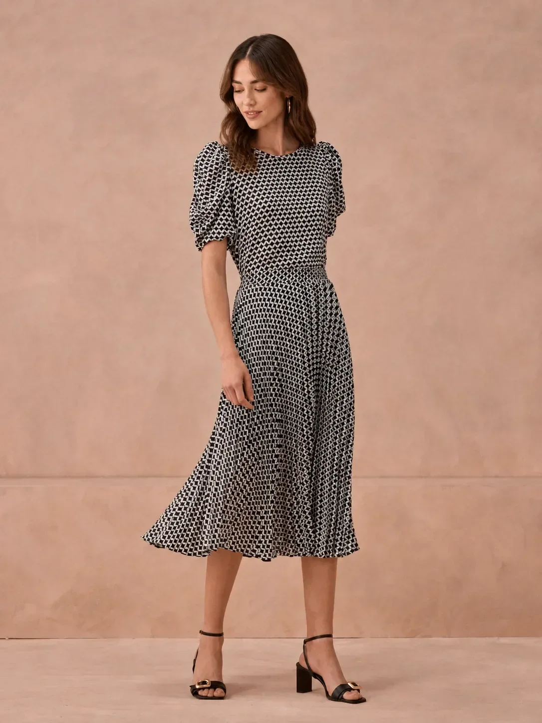 Saia Midi Plissada Estampada Preto