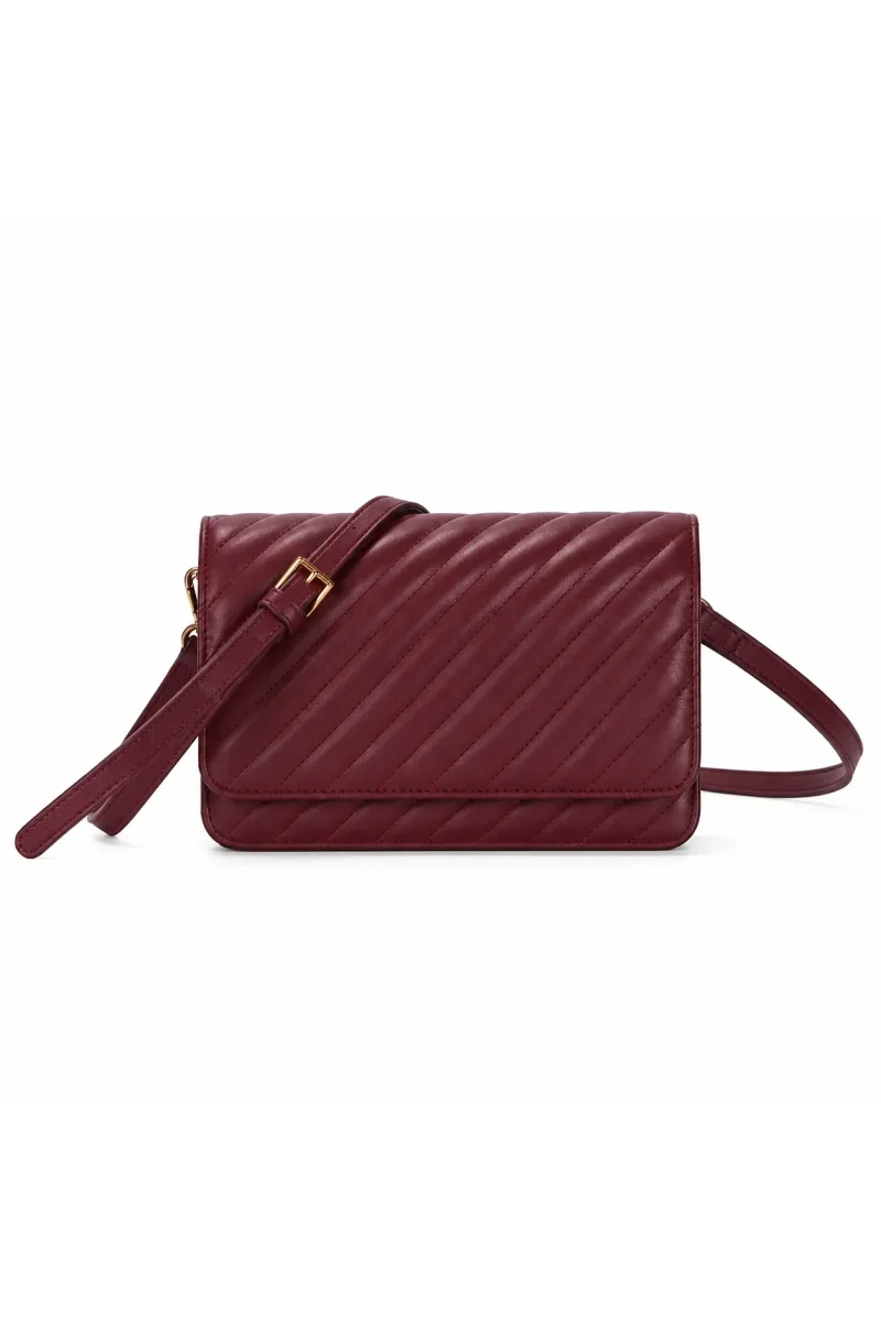 Bolsa Transversal Matelassê Vinho com Fecho de Aba