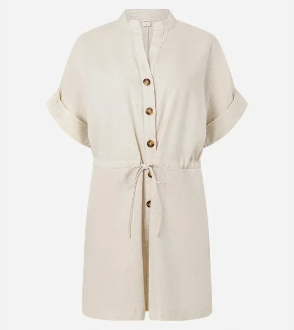 Macaquinho Boho Chemise em Viscolinho com Gola Padre Bege — foto 4