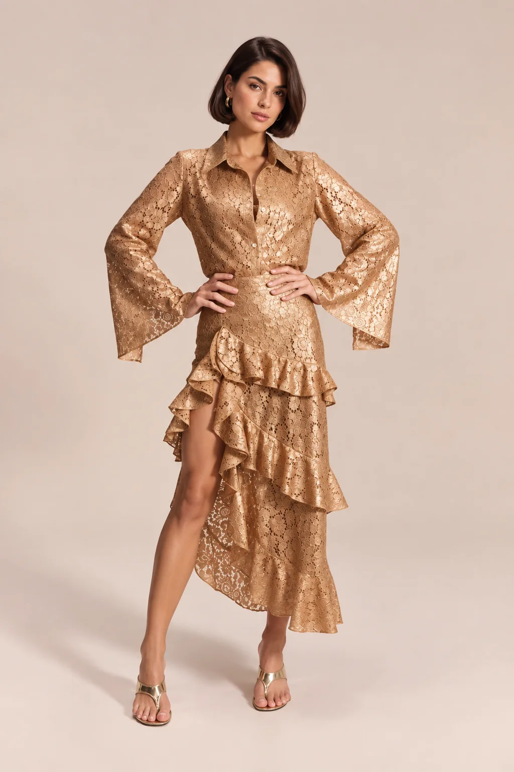 Vestido em Renda com Babados