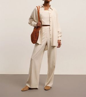 Blusa Em Viscolinho Alfaiatada Com Alca Franzida Bege