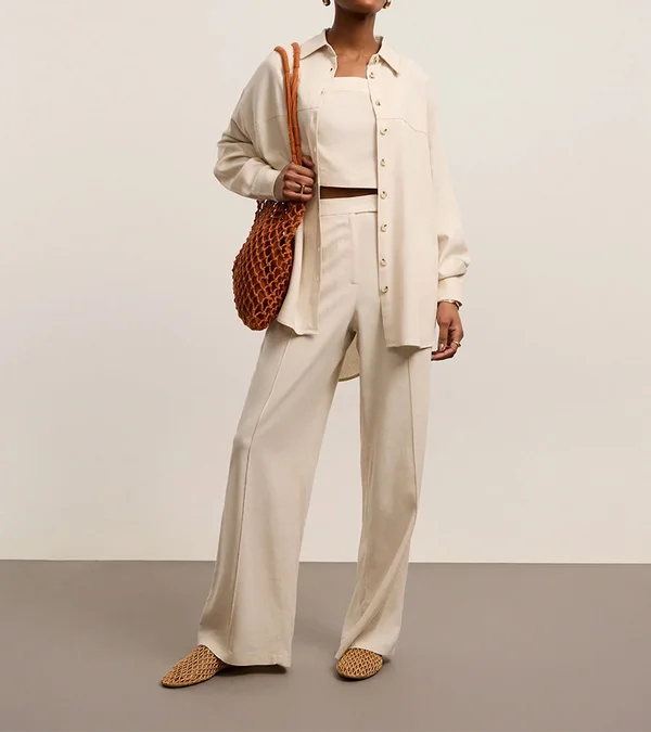 Blusa Em Viscolinho Alfaiatada Com Alca Franzida Bege